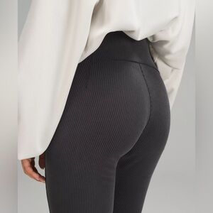 Lululemon Ribbed Softstreme Zip-Leg High Rise Cropped Pant 25”